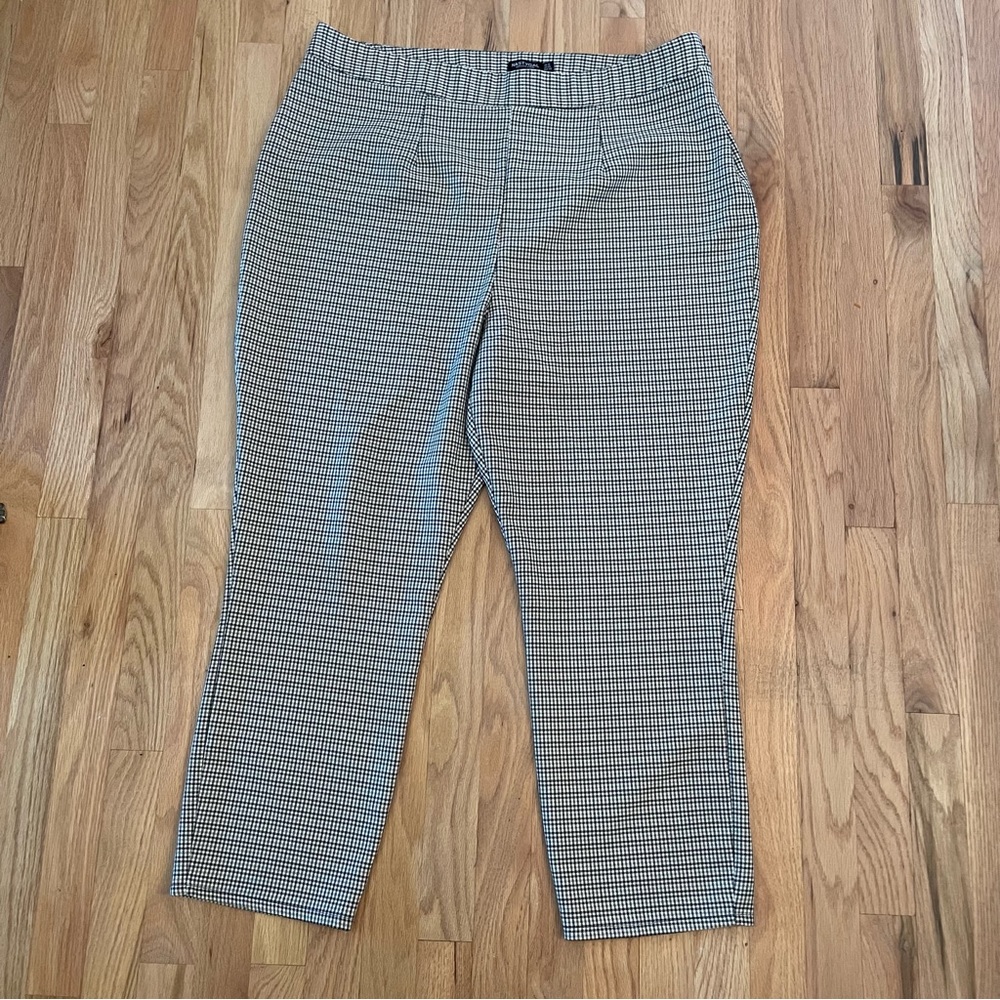 Nasty Gal tan plaid pants size 16